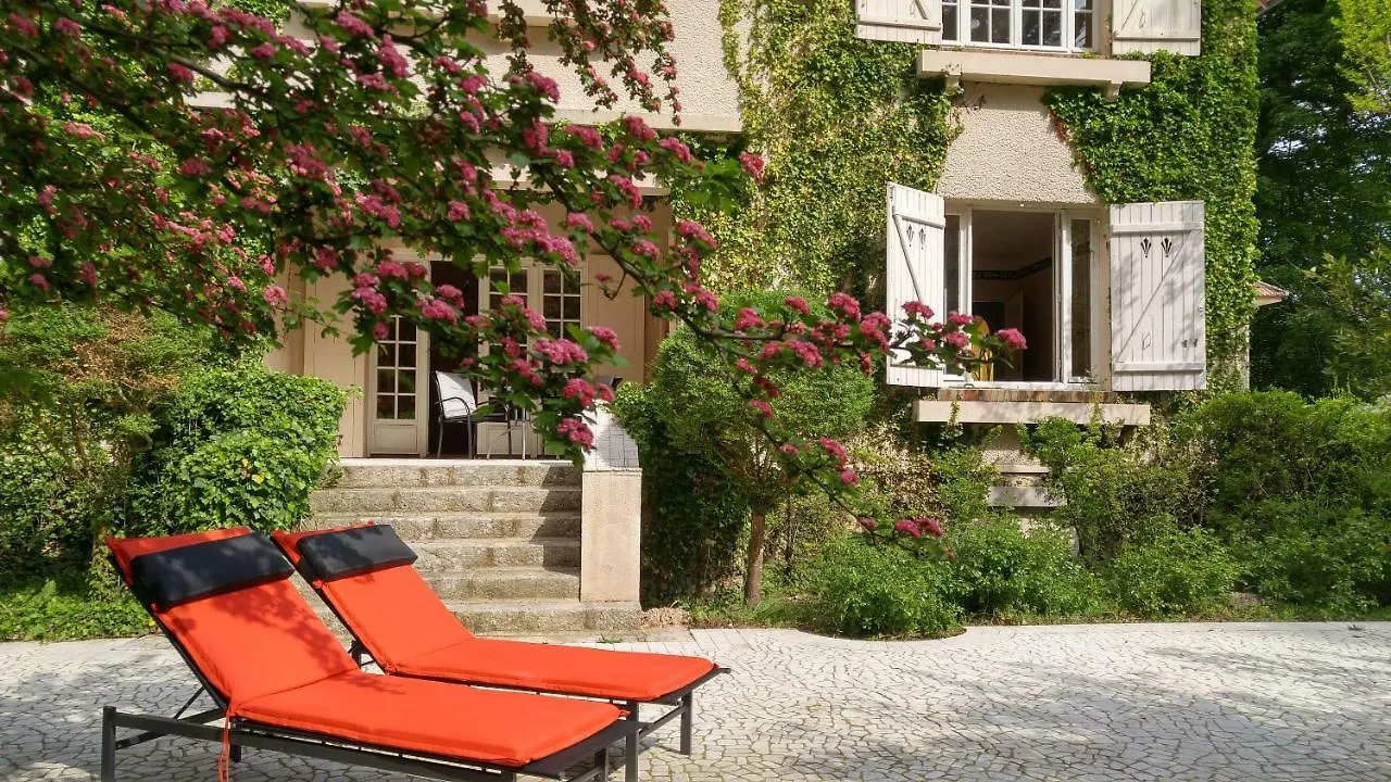 Domaine De Bramefaon Bed & Breakfast Barbizon 3*,  France